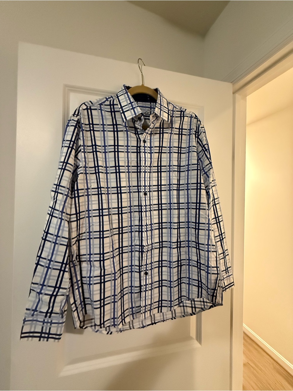Tasso Elba White and Navy Plaid Button-Down Shirt
